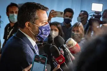Vaccino, Salvini: \"Ho fatto la seconda dose, non sono no vax\"