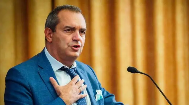 Regionali, de Magistris: «Ripristinare la sanità pubblica in tutta la regione»