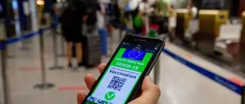 Green pass Italia obbligatorio, dove serve: regole scuola e Rsa