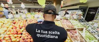 Roma, in via Tuscolana nuovo maxistore decò