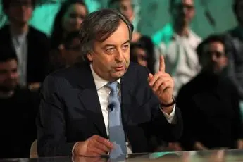 Burioni: \"Varianti causate da vaccino? Come dire incidenti causati da freni\"