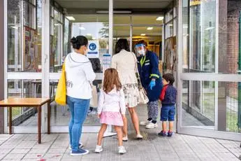 Scuola e Covid, Bianchi: \"Dad? Solo per classi con contagi\"