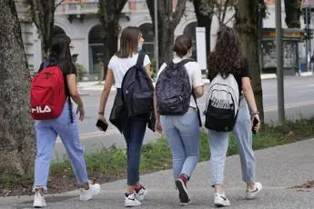 Covid, \"la scuola è tra i luoghi più sicuri\": lo studio
