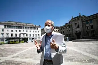 Crisanti: \"Con Green Pass non siamo sicuri\"
