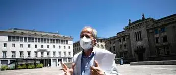 Crisanti: \"Con Green Pass non siamo sicuri\"