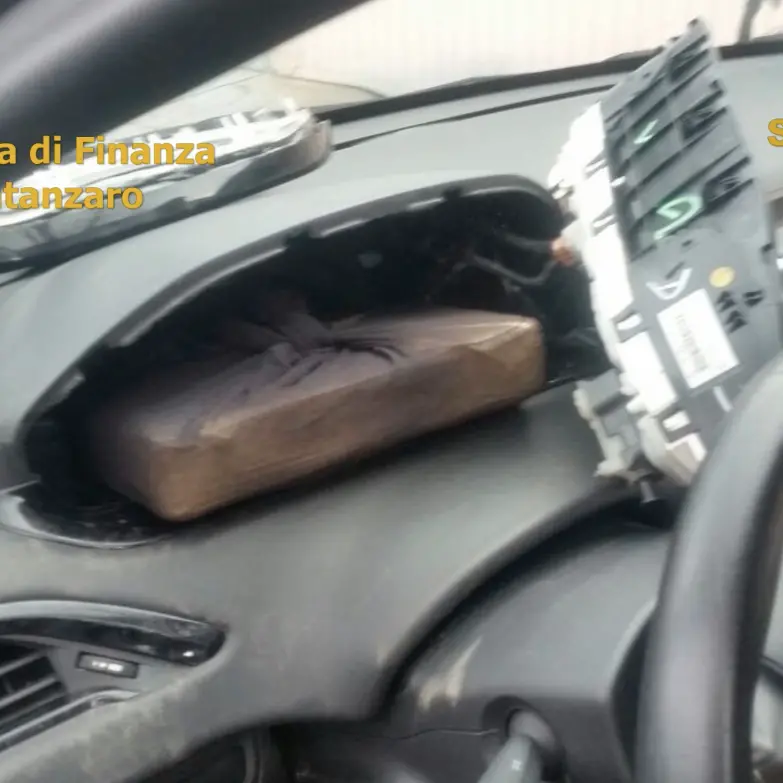 Fiumi di droga dall'Europa alla Calabria, arrestate 57 dalla Dda di Reggio