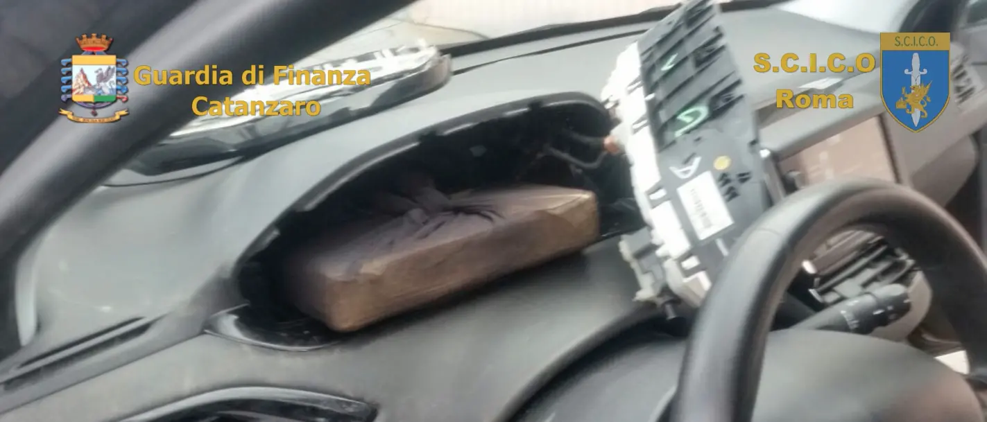 Fiumi di droga dall'Europa alla Calabria, arrestate 57 dalla Dda di Reggio