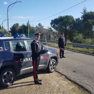 Tenta di nascondere la droga negli slip: arrestato dai Carabinieri
