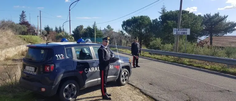 Tenta di nascondere la droga negli slip: arrestato dai Carabinieri