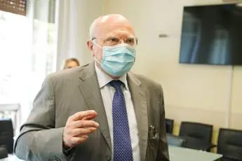 Terza dose, Galli: \"Per chi ha risposto bene al vaccino, non è indispensabile\"