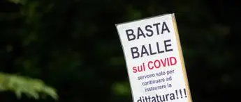 Covid, in chat no vax dati pm che vuole chiudere canali Telegram