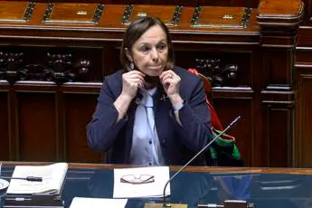 Lega a Lamorgese: \"Cambi rotta o non si va avanti\"