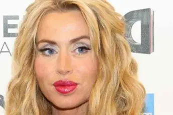 Valeria Marini sulla truffa alla madre: \"Fiduciosa nella giustizia\"