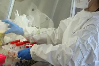 Monoclonali anti covid, Pregliasco: \"Si lavora per portarli anche a casa\"