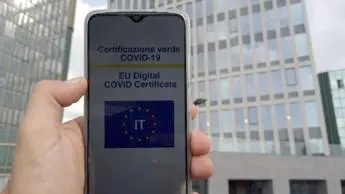 Green pass obbligatorio per tutti i lavoratori, bozza decreto