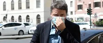 Green pass obbligatorio, Renzi: \"Chi dice no a vaccino paghi tampone\"