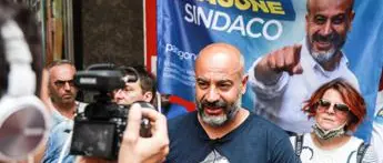 Green pass obbligatorio, Paragone: \"Entrerò in Parlamento senza esibirlo\"