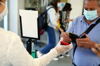 Green pass, consigliera leghista: \"E' come passaporto di Hitler\"