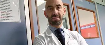Bassetti: \"Buone chance non vaccinati infettati entro 2 anni\"
