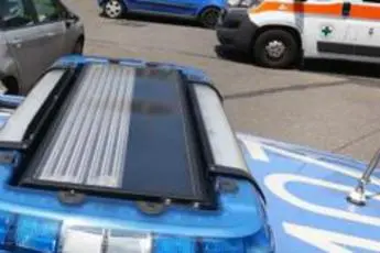 Napoli, bimbo precipita dal balcone e muore