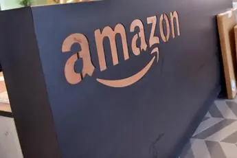 Amazon aumenta lo stipendio d'ingresso: +8% lordo