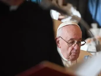 Aborto, Papa: \"E' diventata abitudine bruttissima, è un omicidio\"