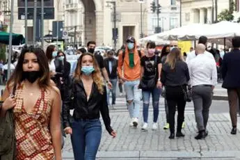 Covid oggi Italia, Lopalco ottimista: \"Virus sta diventando endemico\"