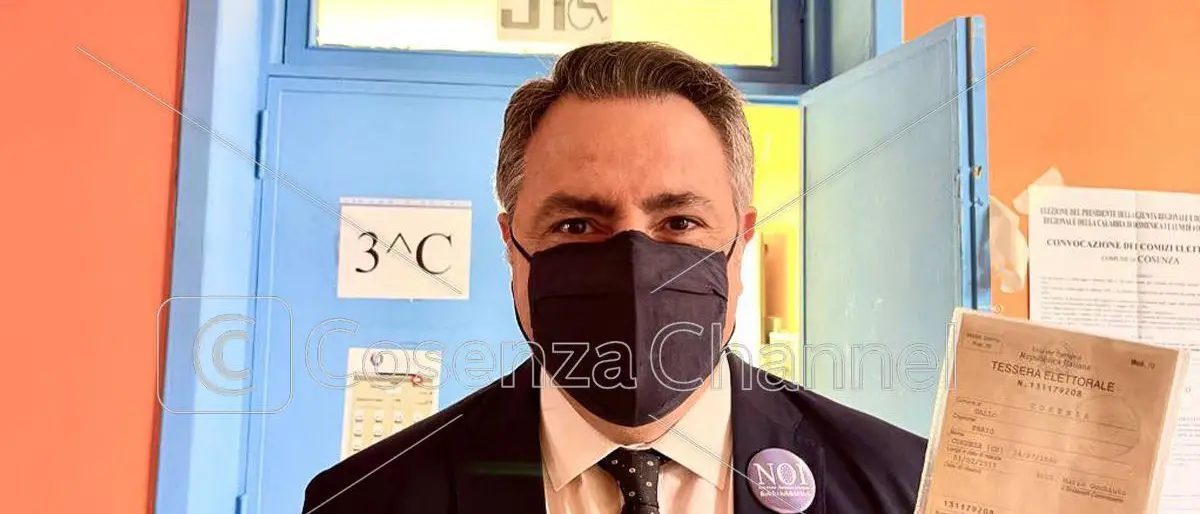 Cosenza, il sindaco Caruso revoca la delega a Fabio Gallo