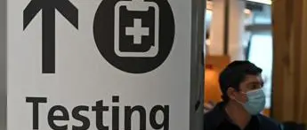 Covid oggi Gb, quasi 30.500 contagi e 43 morti: il bollettino