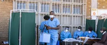 Covid oggi India, sfiora i 450mila morti