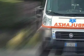 Asti, si chiude divano letto: 13enne muore soffocato