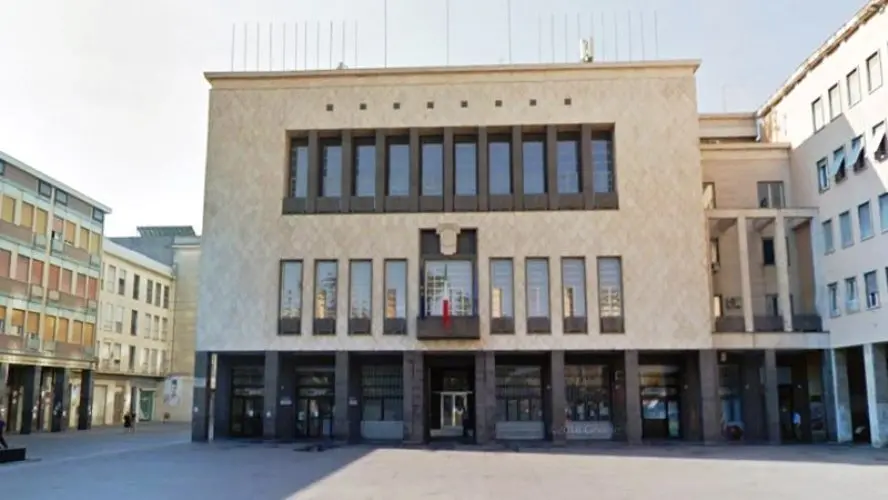 Cosenza, \"cresta\" sui rimborsi comunali. Chiesto il processo per Occhiuto e Cirò