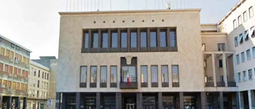 Cosenza, convocato per il 22 novembre il primo Consiglio comunale dell'era Caruso