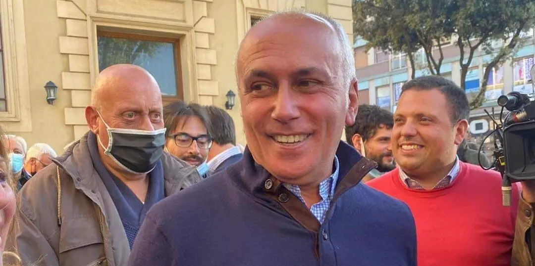Franz Caruso sindaco di Cosenza, D’Ambra: “Ora ripartiamo dalle periferie”