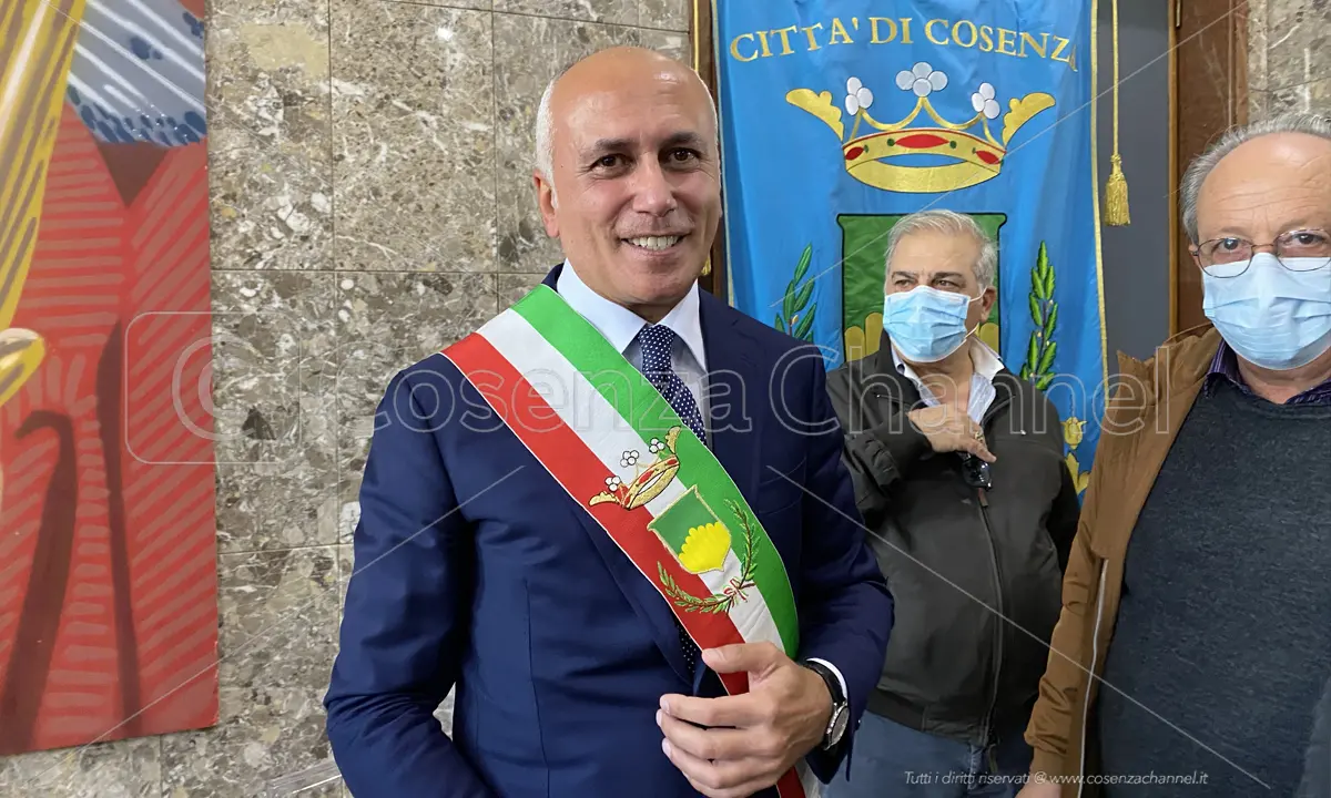 Cosenza, la Giunta entro sabato. Il 22 novembre il primo Consiglio comunale?