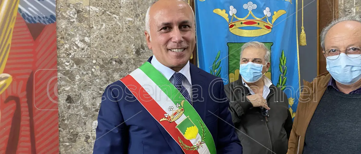 Cosenza, la Giunta entro sabato. Il 22 novembre il primo Consiglio comunale?