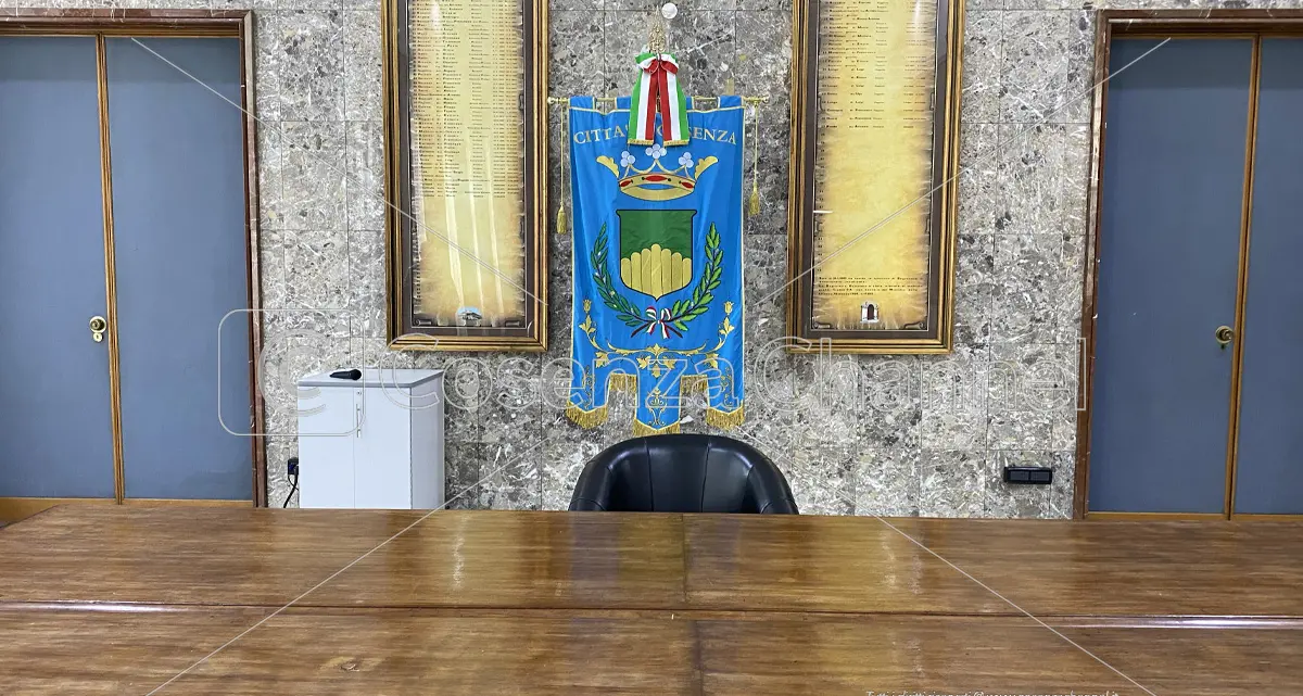 Cosenza, i capigruppo di maggioranza chiedono la convocazione della conferenza dei sindaci dell’Asp