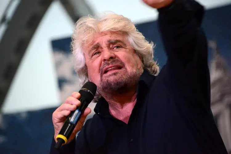 Grillo: \"La settimana lavorativa sia formata da 4 giorni\"