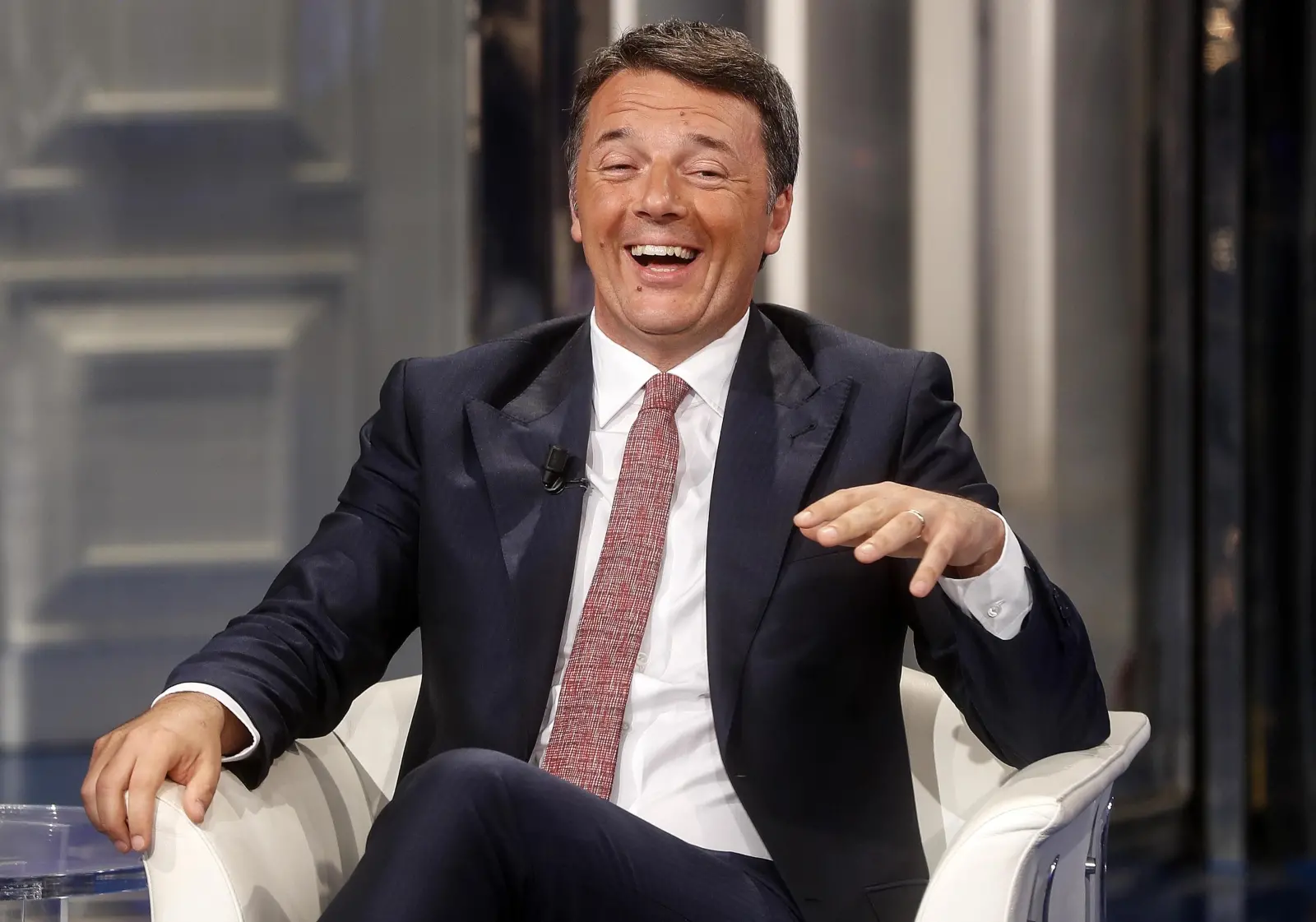 Renzi irride Conte: \"Ha paura di tutto ed è inadeguato per la politica\"