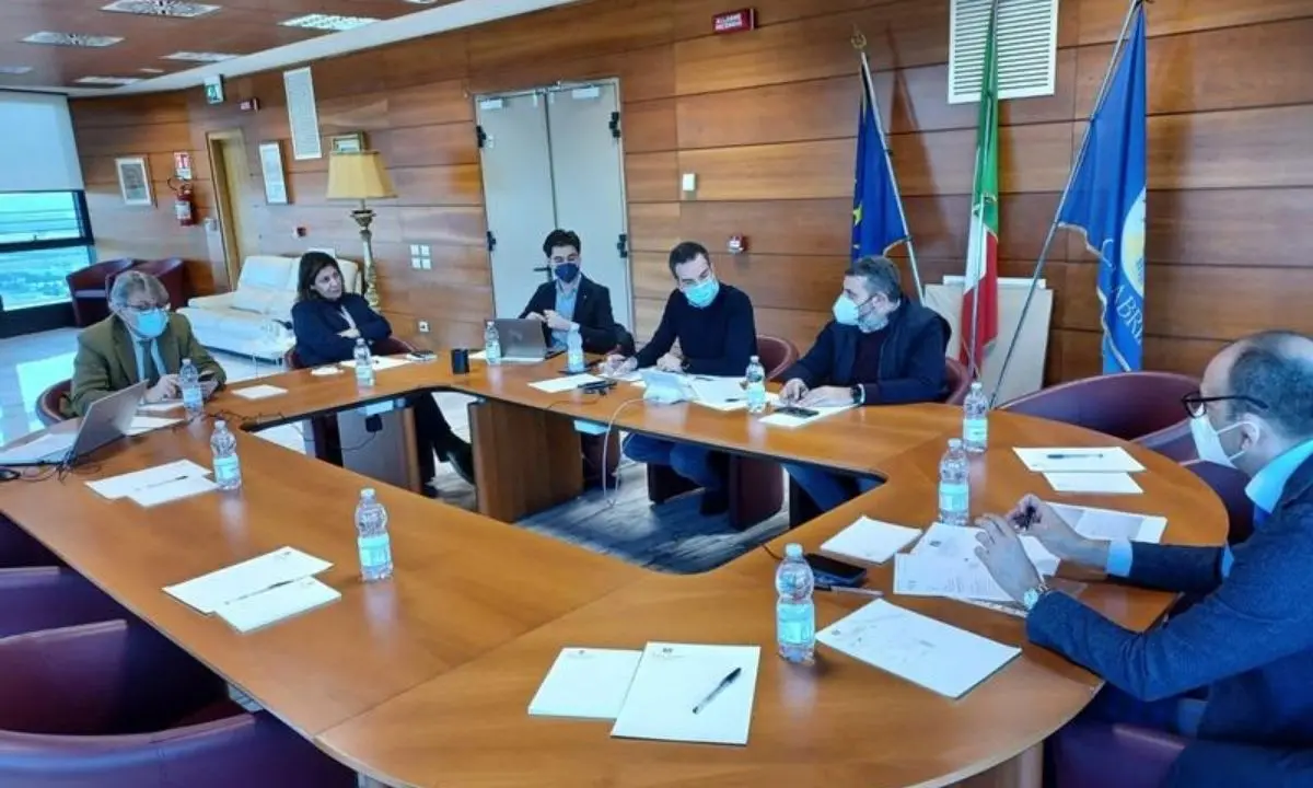 Occhiuto: «Ecco 68 nuovi posti letto, pronti ad aprire Covid Hospital»