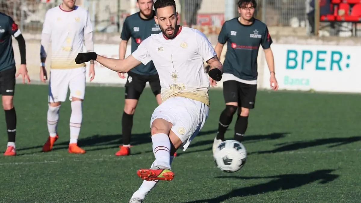 Bomber Trombino, chance in C. L'attaccante in prova con la Gelbison