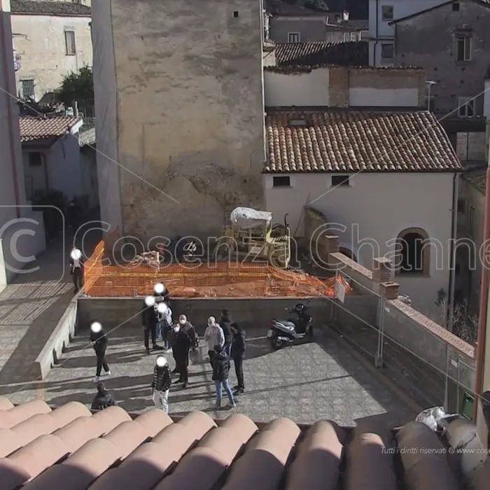 Liceo Telesio, l'occupazione prosegue. Ma il dirigente prova a riportare in classe gli studenti