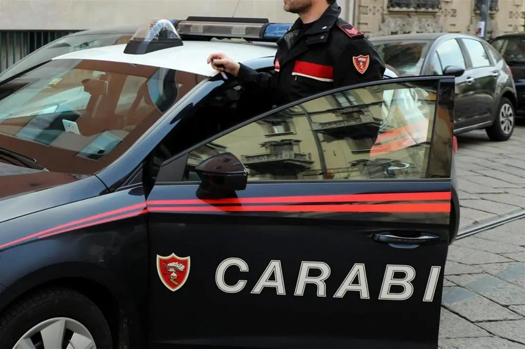 Dramma a Lappano, 11enne precipita dal balcone: è in coma
