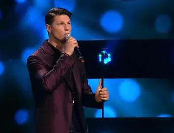 X Factor, un italiano (in)canta in Romania: chi è Nick Casciaro - Video