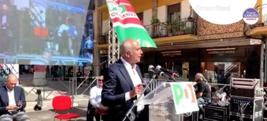 Letta: «Cosenza svolterà con Franz Caruso: Pd alternativa alle destre» VIDEO