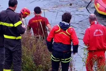Perde controllo auto e finisce nel canale, morta donna a Galzignano