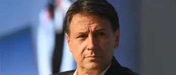 Green pass obbligatorio, l'appello di Conte per la cultura