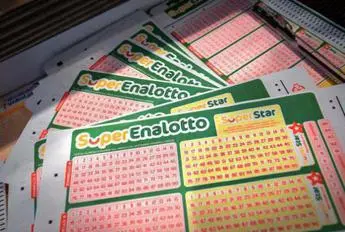 Superenalotto, estrazione vincente oggi: numeri 21 settembre