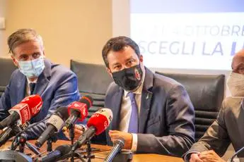 Lega, Salvini: \"Nuovi arrivi, non solo da centrodestra\"