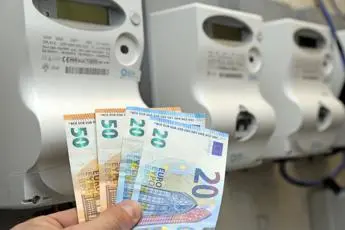 Aumento bollette, si pensa a extra bonus anti-stangata